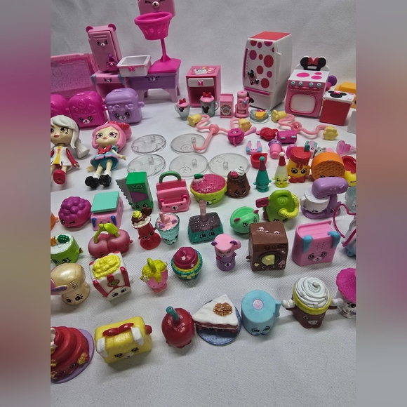 Huge Moose Shopkins Lot- Dolls, Figures, and Accessories + Disney Waffle Set - Picture 8 of 17